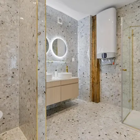 Lam Mockingbird - Terrace - Ac Apartment Bratislava